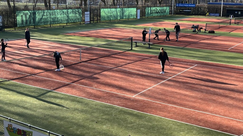 Jong En Oud Geniet Van Padel En Tennis Padelradar Nl