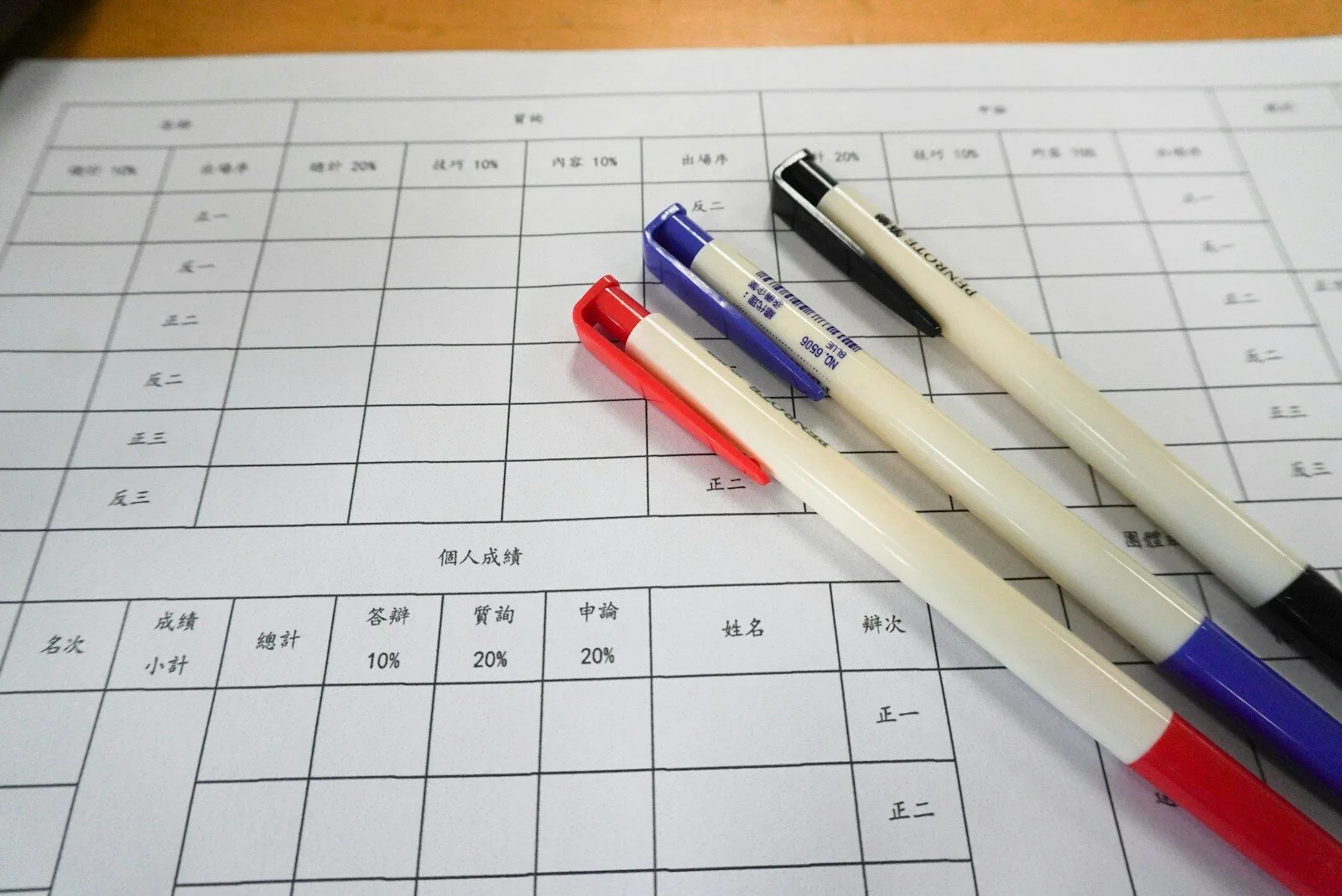 Padel regels en scoring uitleg, racketsport met unieke regels en puntensysteem