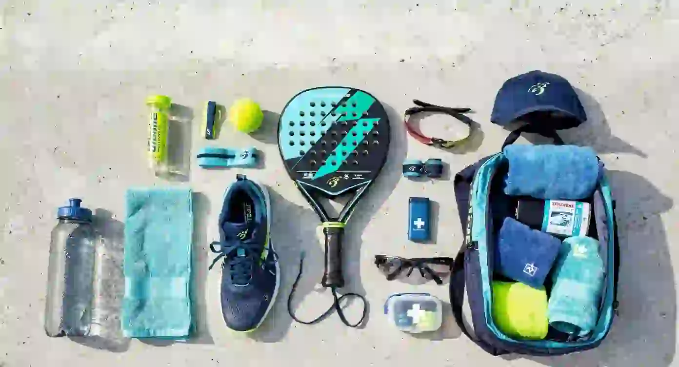 Padel accessoires: wat heb je nodig naast racket en schoenen?